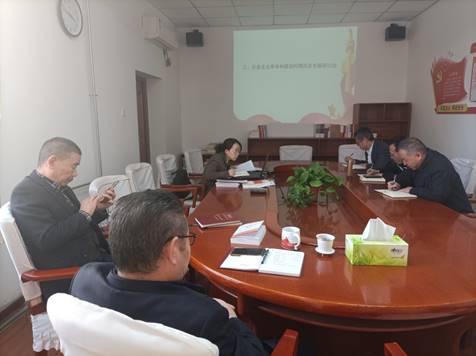 说明: 社会主义革命和建设时期历史专题研讨会.jpg